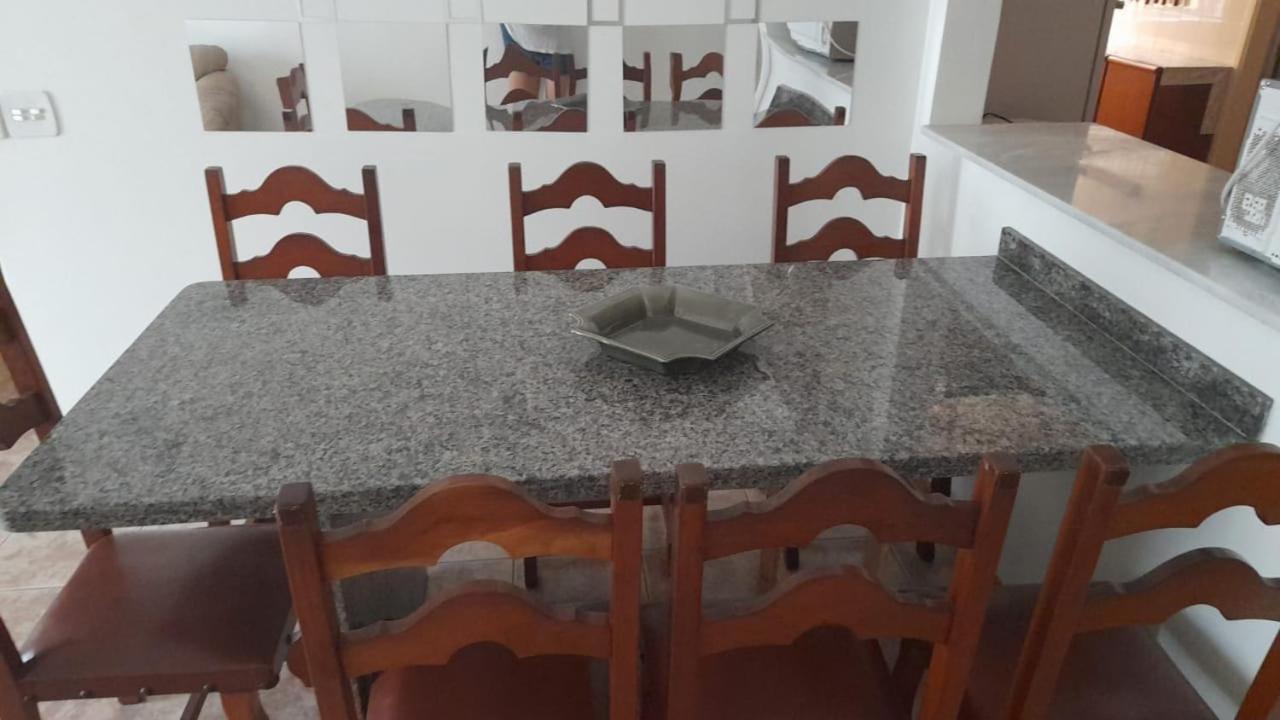 Aconchegante E Amplo Apartamento Familiar Pertinho Da Praia! 과루자 외부 사진